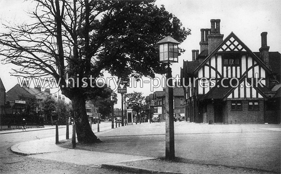 The Beehive, Beehive Lane, Ilford, Essex. c.1938